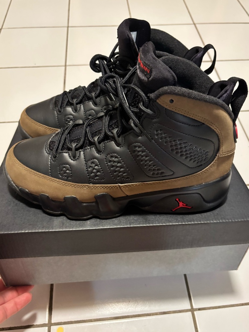 JORDAN 9 OLIVE RETRO 2024 SIZE GS 6.5